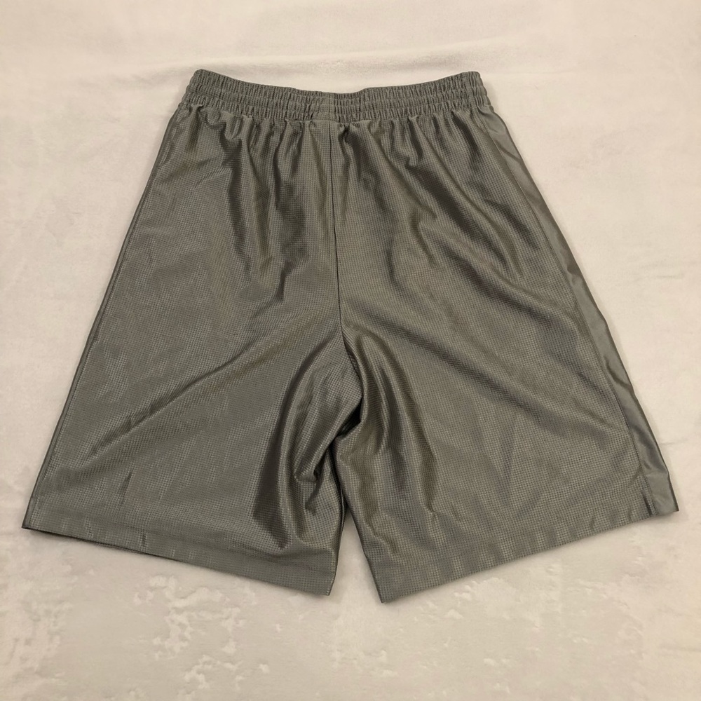 Nike Basketball Metallic Silver Athletic Gym Hiking Shorts Men’s Size M. - Picture 2 of 10